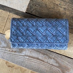 Patricia Nash Terresa Tri-Fold Wallet Safflower Bl